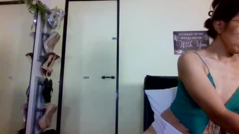 Snapshot of yummylheng chatting on March 10, 2:06 am yummylheng online show from March 10, 2:06 am