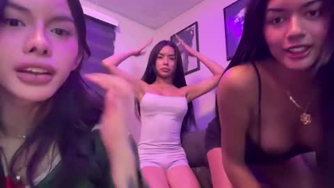 Snapshot of yummyrenalyn chatting on February 14, 7:54 pm Goddes Renalyn online show from February 14, 7:54 pm