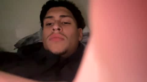 Yunggandhungg online show from December 6, 8:01 pm