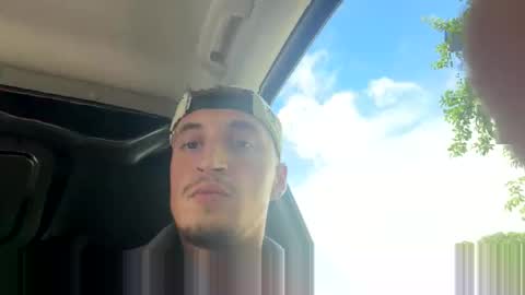 yungdilf27 online show from June 9, 7:52 am