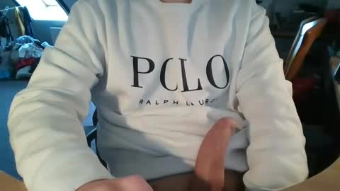 yungdutch24 online show from January 8, 11:54 am