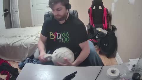 yungfalc online show from November 19, 5:51 am