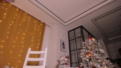 Snapshot of yunogasei chatting on December 19, 5:29 pm FOLLOW TO MY FREE CHANNEL online show from December 19, 5:29 pm