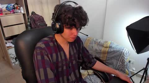 yurii_moody online show from November 6, 7:06 pm