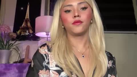 Miss Cali online show from September 26, 9:01 pm