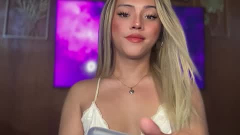 Miss Cali online show from January 12, 8:27 pm