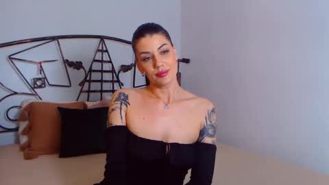 I V Y   online show from January 27, 12:12 am