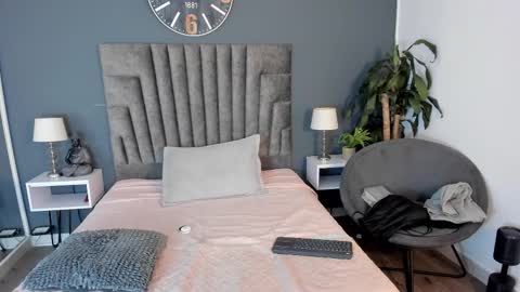 zac online show from November 5, 3:41 am