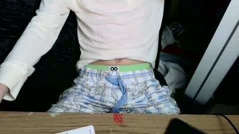 zacbro_99 online show from June 24, 1:56 am
