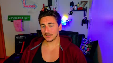 Snapshot of zach_rhyder chatting on October 9, 2:39 am Zach Rhyder online show from October 9, 2:39 am