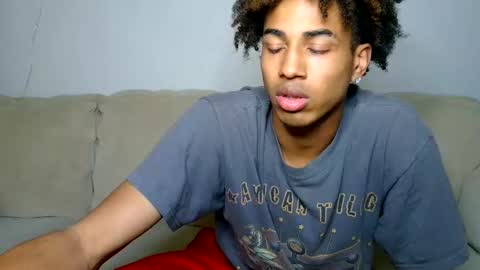 zachbrownn online show from October 30, 5:19 am