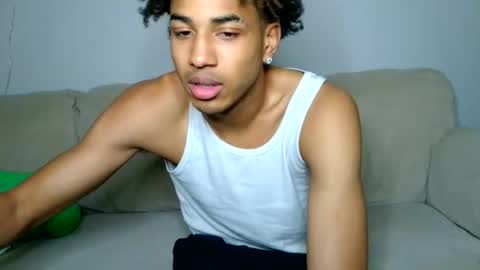 zachbrownn online show from November 8, 7:33 am