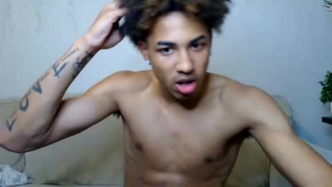 zachbrownn online show from November 4, 6:15 am