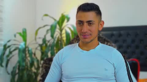 zachpri20 online show from October 11, 11:59 am