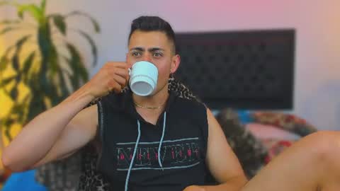 zachpri20 online show from July 22, 8:05 am