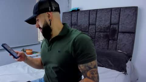 Richard online show from February 14, 8:05 pm