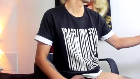 zack_isback online show from April 14, 9:18 pm