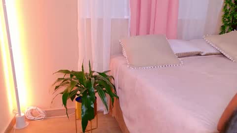   online show from October 9, 1:11 am