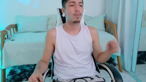 Zahir Raw online show from April 12, 1:09 am