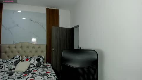 zahra_rose online show from May 5, 11:10 pm