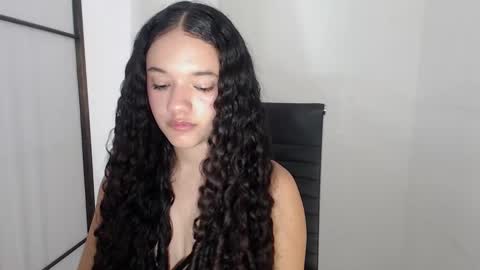 Snapshot of zairaglow chatting on October 15, 4:30 pm Zaira Pussy extreme online show from October 15, 4:30 pm