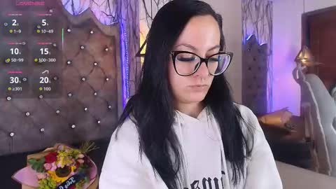   online show from November 28, 6:48 pm