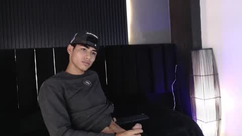 Zander online show from March 1, 12:28 am