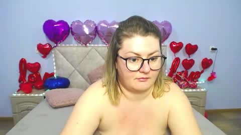 zannadreil online show from February 26, 12:09 am