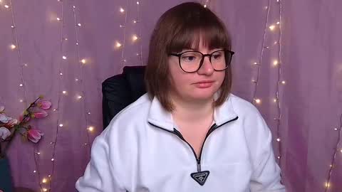 zannadreil online show from March 2, 7:09 pm