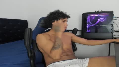 zanxley_ online show from January 13, 10:03 pm