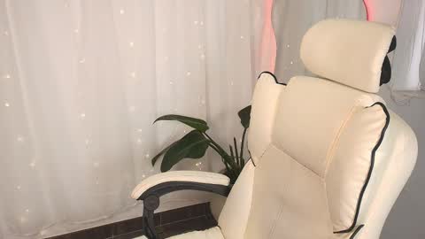 zaphiro33 online show from October 27, 10:10 pm