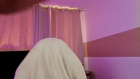 Zara . online show from April 15, 7:58 pm