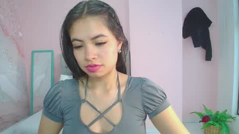 Zarah  online show from January 10, 8:59 pm