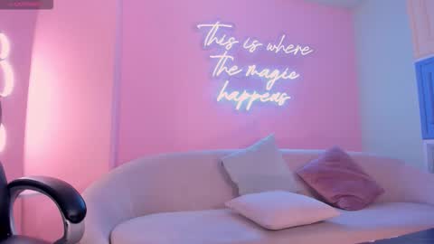 Zara  online show from February 13, 6:06 am