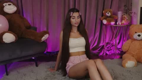 zariaavera online show from February 8, 9:07 pm