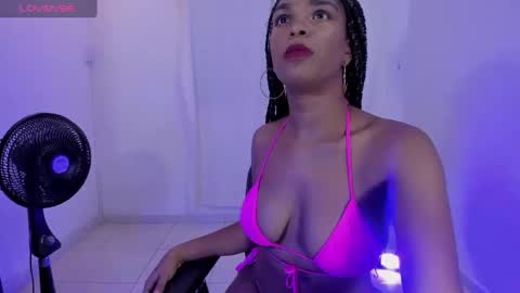 Snapshot of zaya_smith chatting on October 17, 6:39 am Zaya online show from October 17, 6:39 am