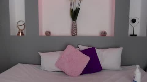 Karolyne online show from February 19, 7:37 pm