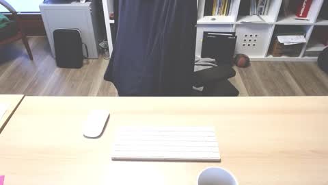 zeigmalwie online show from December 10, 9:55 am