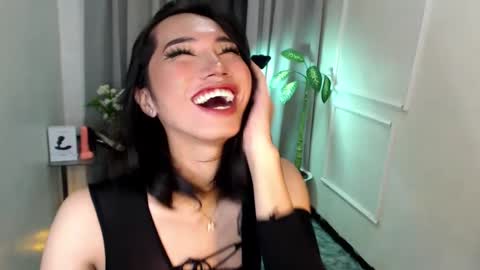 zelainalovetocum online show from March 5, 5:18 pm