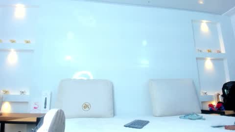 Zenda Evans online show from November 25, 3:49 am