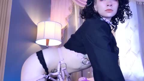    online show from March 1, 4:33 pm