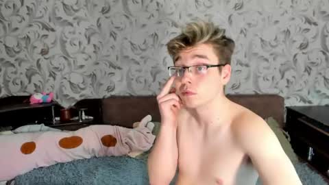 Ethan online show from June 5, 6:52 am