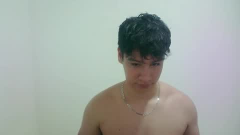 zeus_183 online show from March 2, 3:33 am