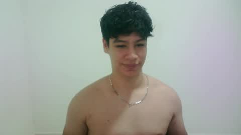 zeus_183 online show from May 10, 5:25 am