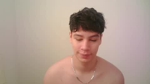 zeus_183 online show from April 16, 4:18 pm