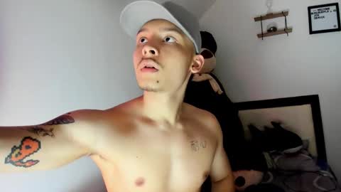 zeus online show from November 7, 8:44 pm