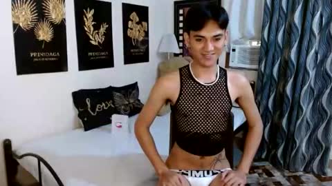 zavier skinny asian online show from December 22, 1:34 am