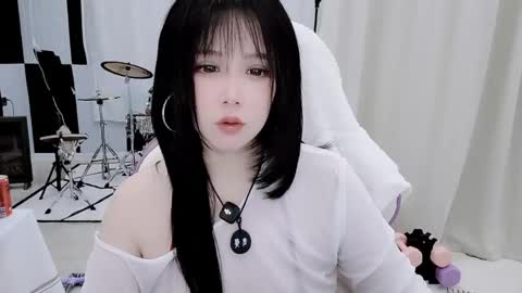 zhen online show from April 20, 8:39 am