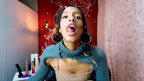 Zia Green online show from February 8, 7:49 pm