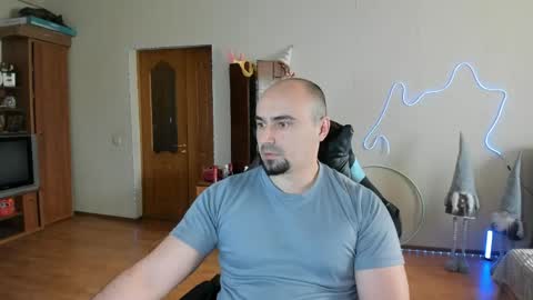 Ziesh online show from April 12, 9:35 am